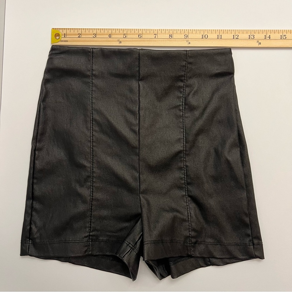 4 Pairs of Akira Shorts Size Small BUNDLE - Picture 13 of 15